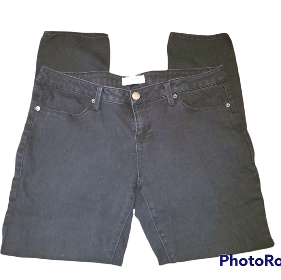 No Boundaries Jeans - Picture 6 of 9